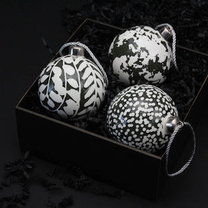 KHAKI BLACK CHRISTMAS ORNAMENT